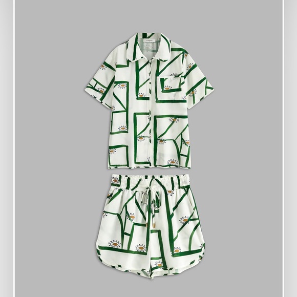 Set shorts and shirt - Picture 2 of 4